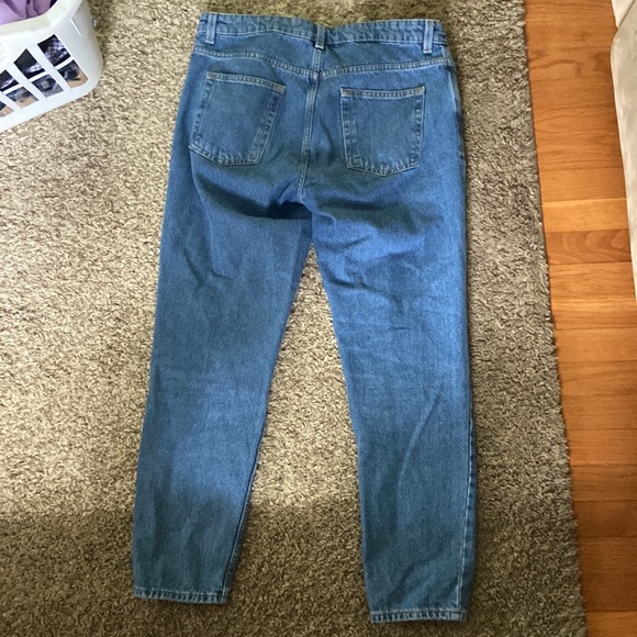 BARELY WORN STRAIT JEANS 34x34 - Picture 2 of 2